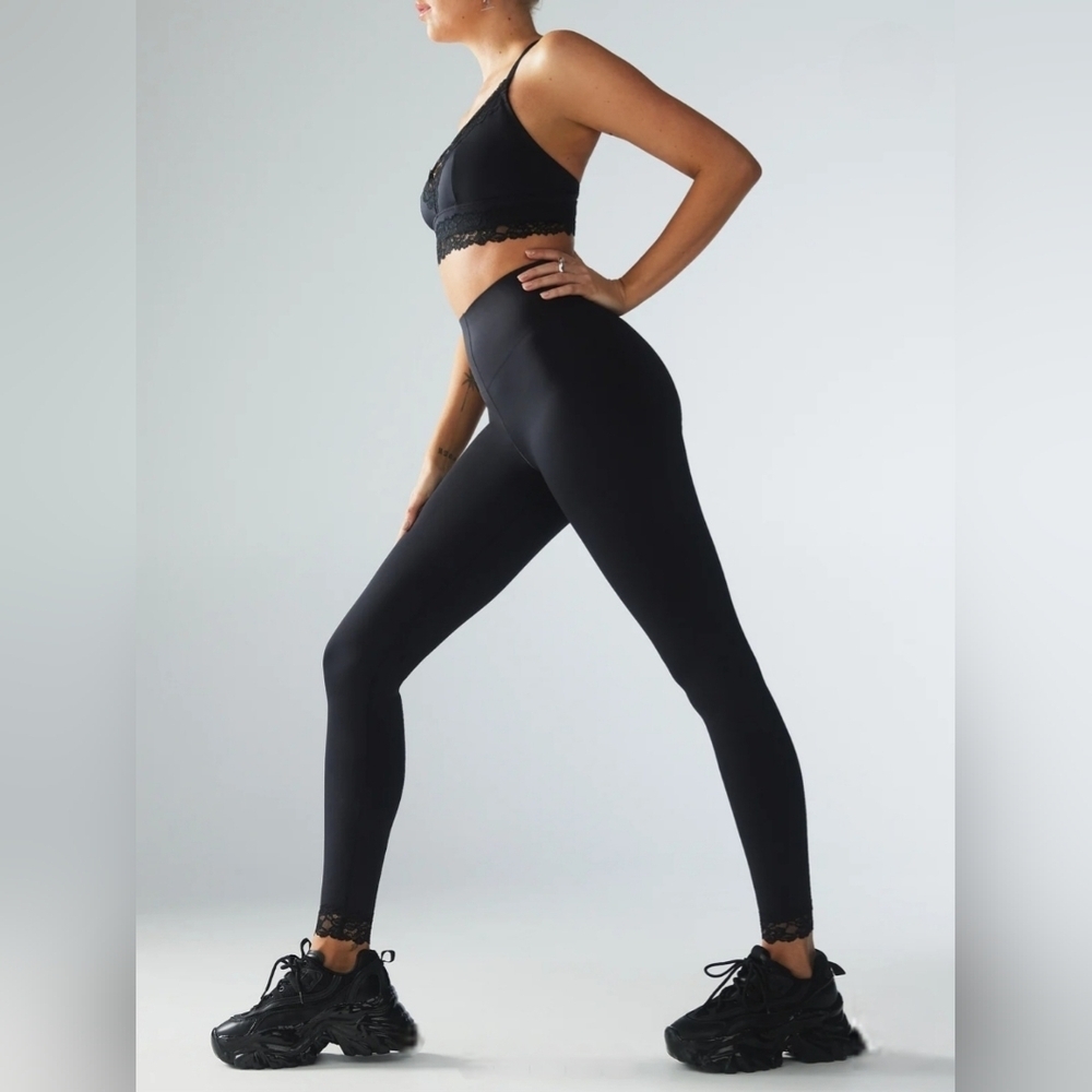 Savage X Fenty By Rihanna Black High-Waisted Performance Leggings Size S